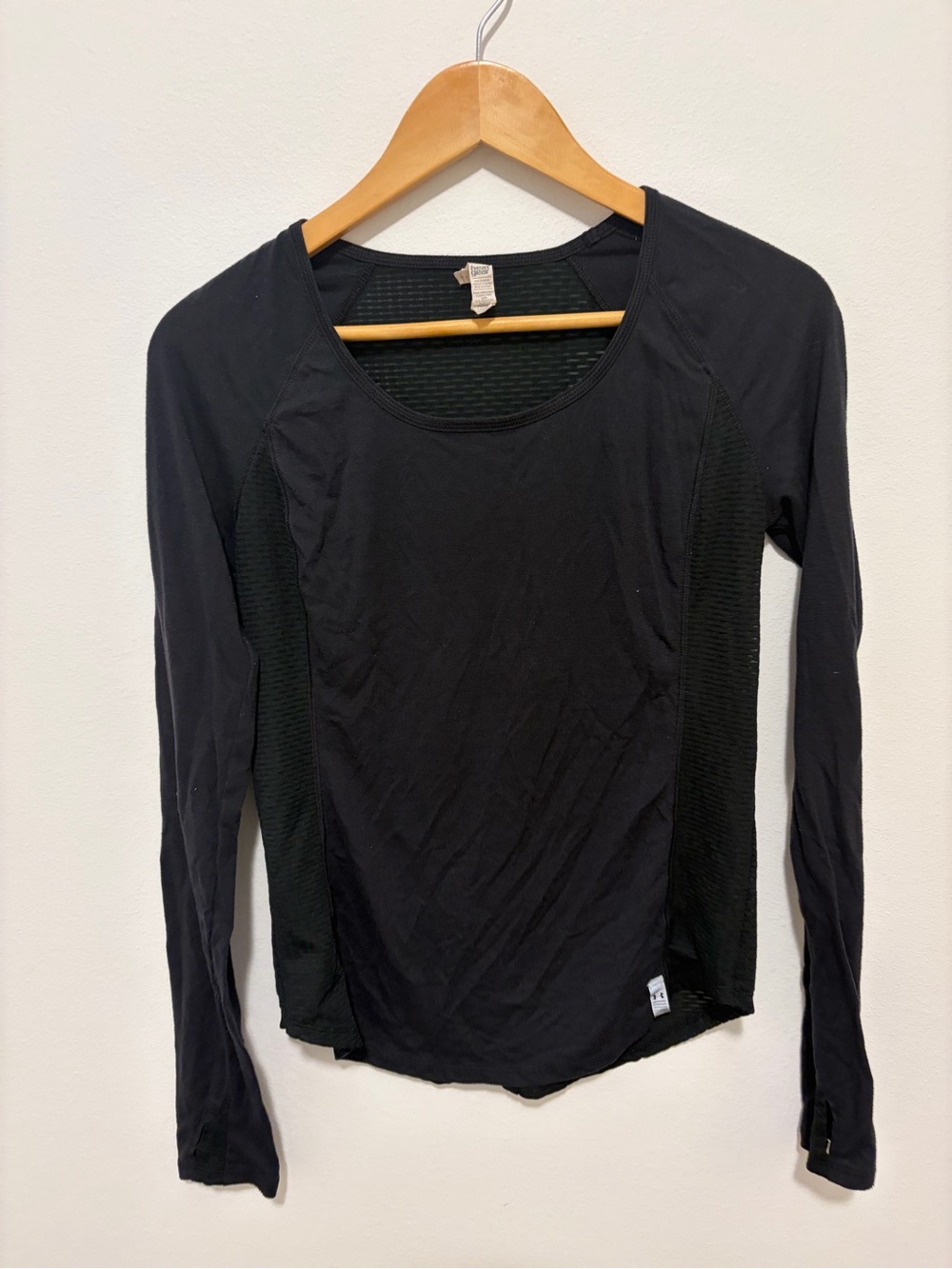 Under Armour Black Long-Sleeve Scoop Neck Performance Top
